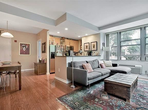 4th image of 149 Essex St APT 2P
