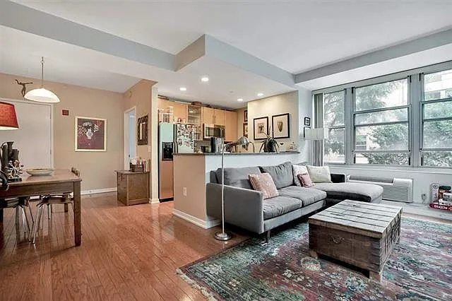 149 Essex St #2P — Photo 4