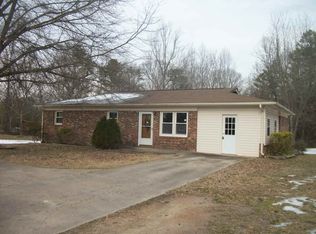 142 Myrtle Ln, Forest City, NC 28043