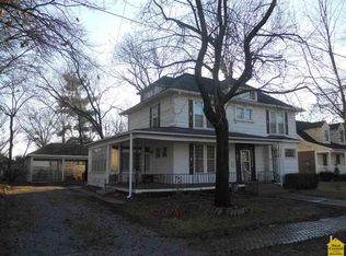 112 E Clinton St, Clinton, MO 64735