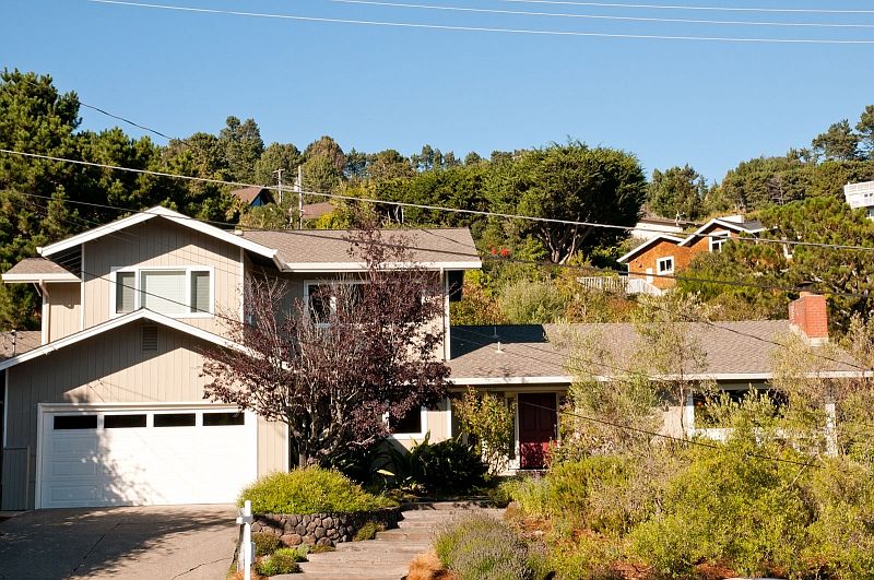 1st image of 122 Howard Dr
