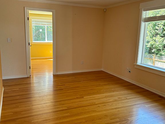 5th image of 6149 115th Pl SE