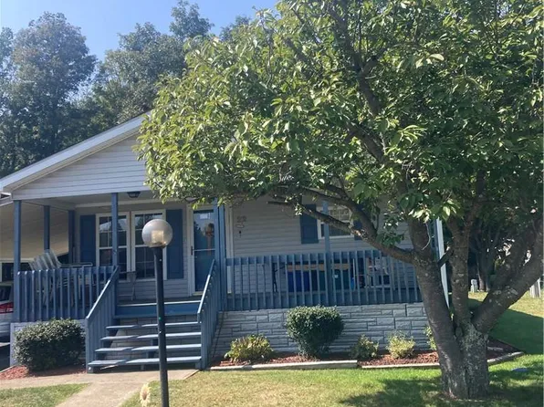 22 Fifth Drive, Hyde Park, NY 12538