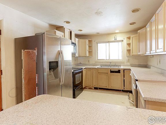4th image of 2443 Zion St