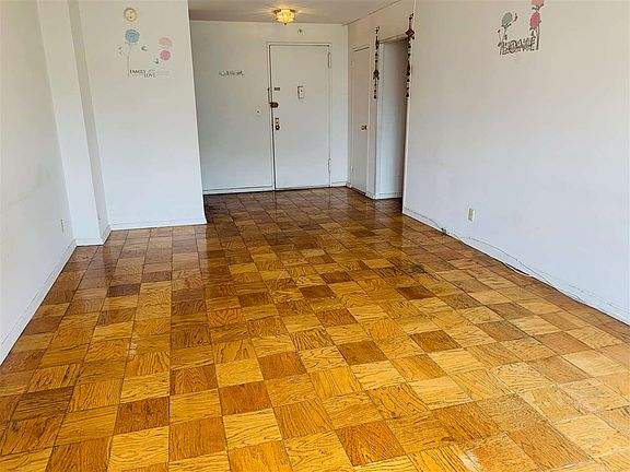 2nd image of 10 Huron Ave APT 4R