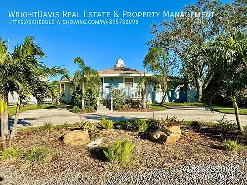 4112 Beach Dr SE Photo 1