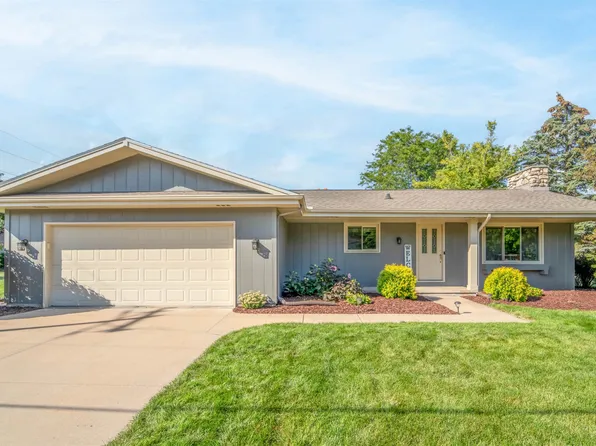 3420 Crestview Dr, Appleton, WI 54915