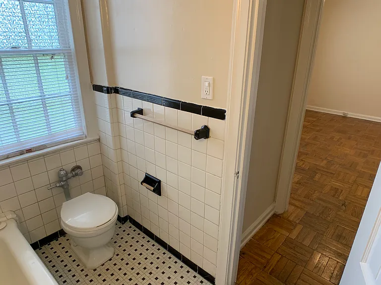 2845 Thornhill Rd #123B — Photo 8