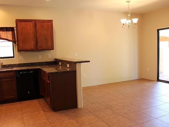 5th image of 2773 N Bell Hollow Pl