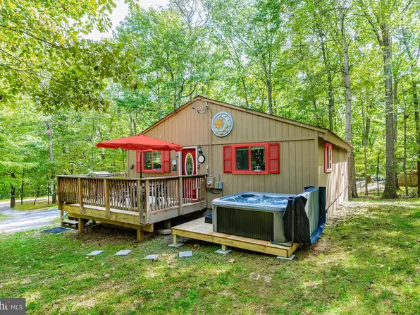215 Pileated Woodpecker Ln, Hedgesville, WV 25427