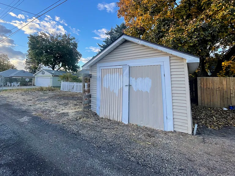 1016 E Columbia Ave — Photo 21
