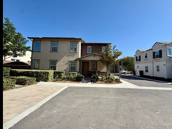 5th image of 16114 Huckleberry Ave