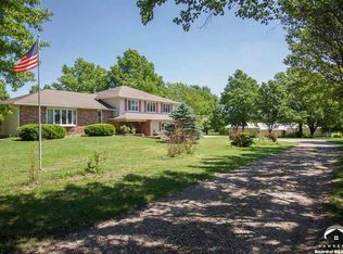 1526 N 1000 Rd, Lawrence, KS 66046