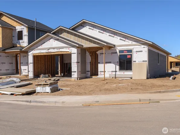 581 S Oasis Loop, East Wenatchee, WA 98802