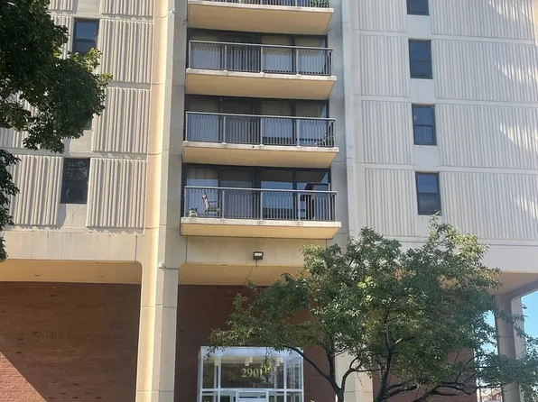 2901 S Michigan Ave APT 404, Chicago, IL 60616