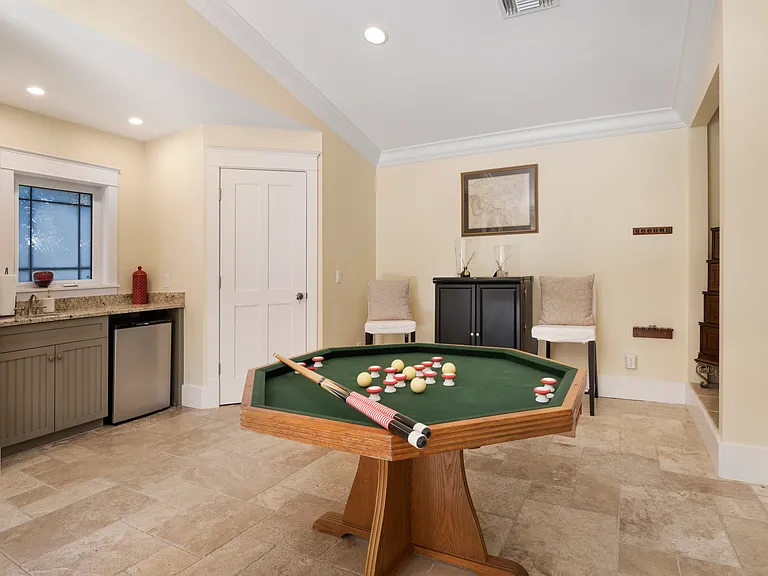 445 Palm River Blvd — Photo 5
