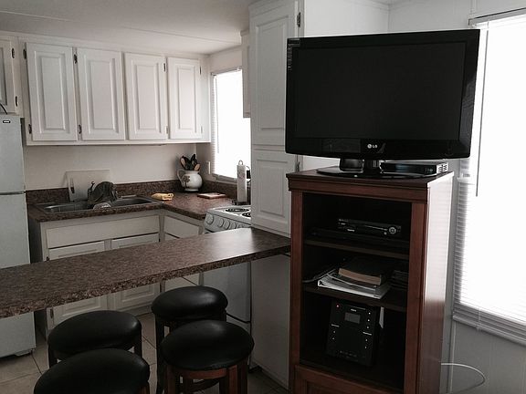 2nd image of 29 Cordova Ave