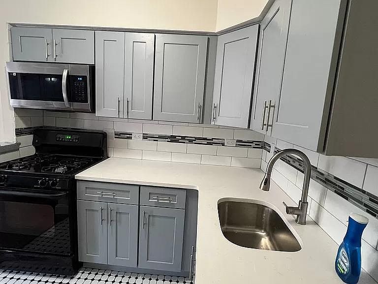 1st image of 721 E 101st St Floor 2