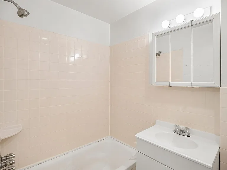 Beacon Hill Apartments — Photo 5
