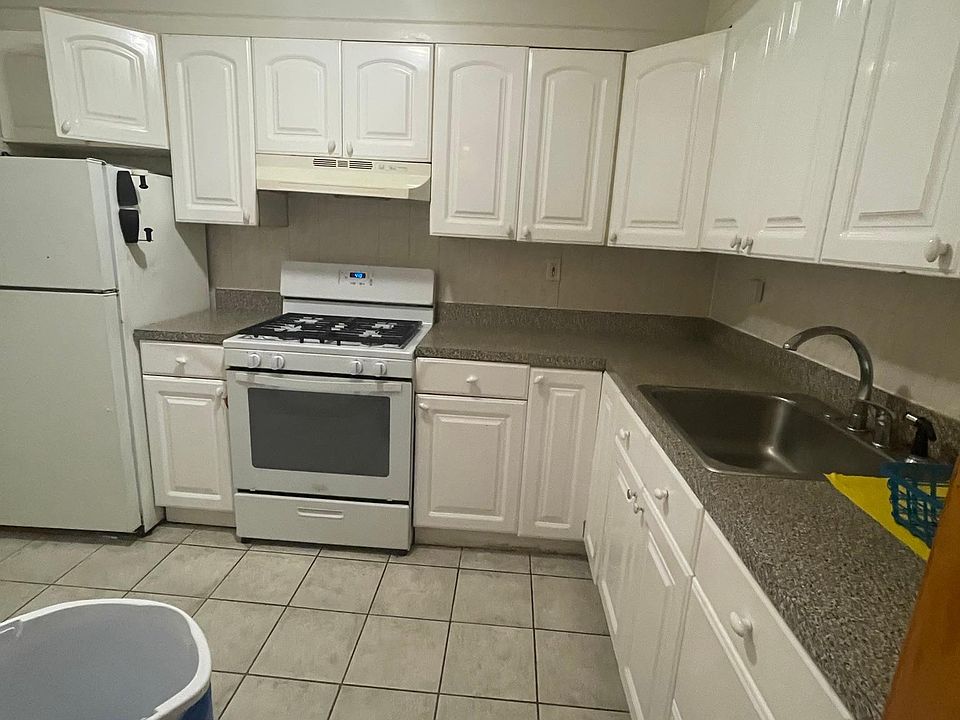 1st image of 69-64 Grand Ave #2
