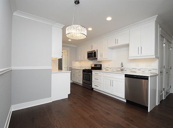 3rd image of 1224 E 166th St