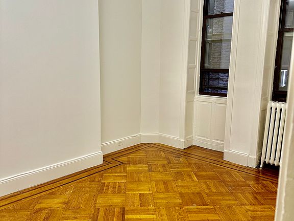 3rd image of 115 Montague St APT 2B