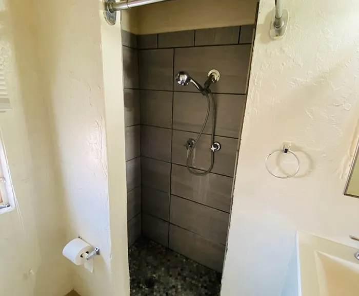 661 N Desert Ave — Photo 7