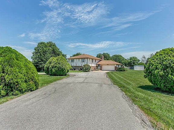 4th image of 12000 E Moonglow Ave