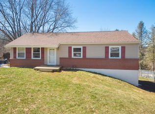 123 Highland Dr, Coatesville, PA 19320