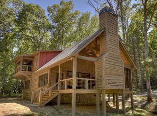 1351 Indian Trl, McCaysville, GA 30555