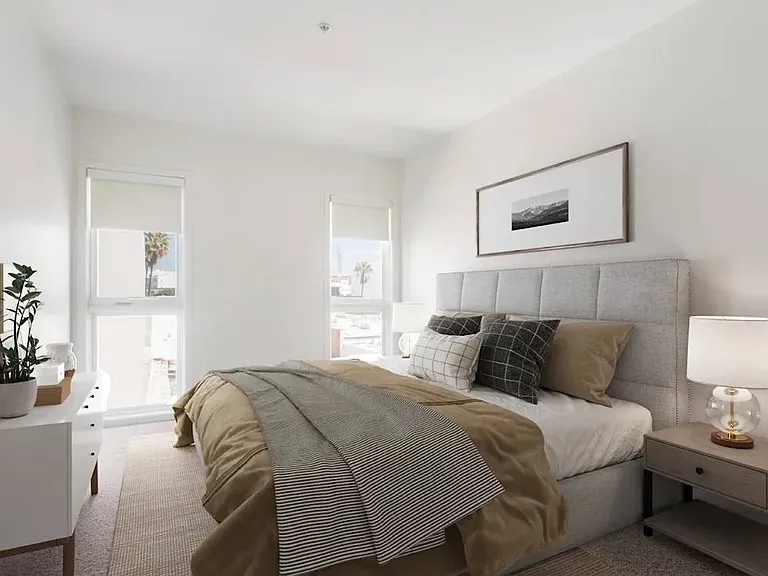 Mayfair Residences — Photo 40