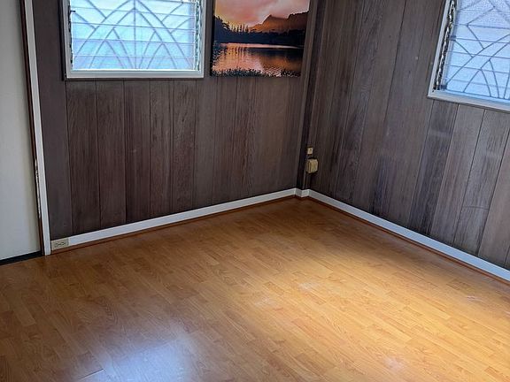 3rd image of 749 Gulick Ave