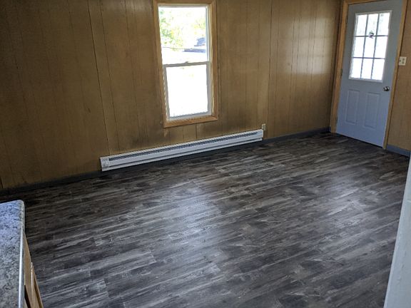 5th image of 702 Worden Ave E #2