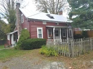 6 Old Mill Rd, Red Hook, NY 12571