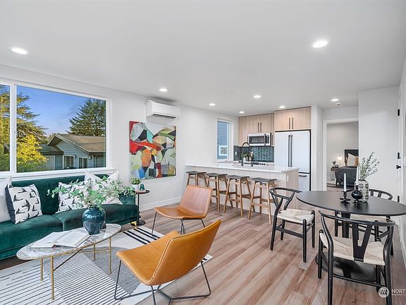 3rd image of 4605 NE 107th Street