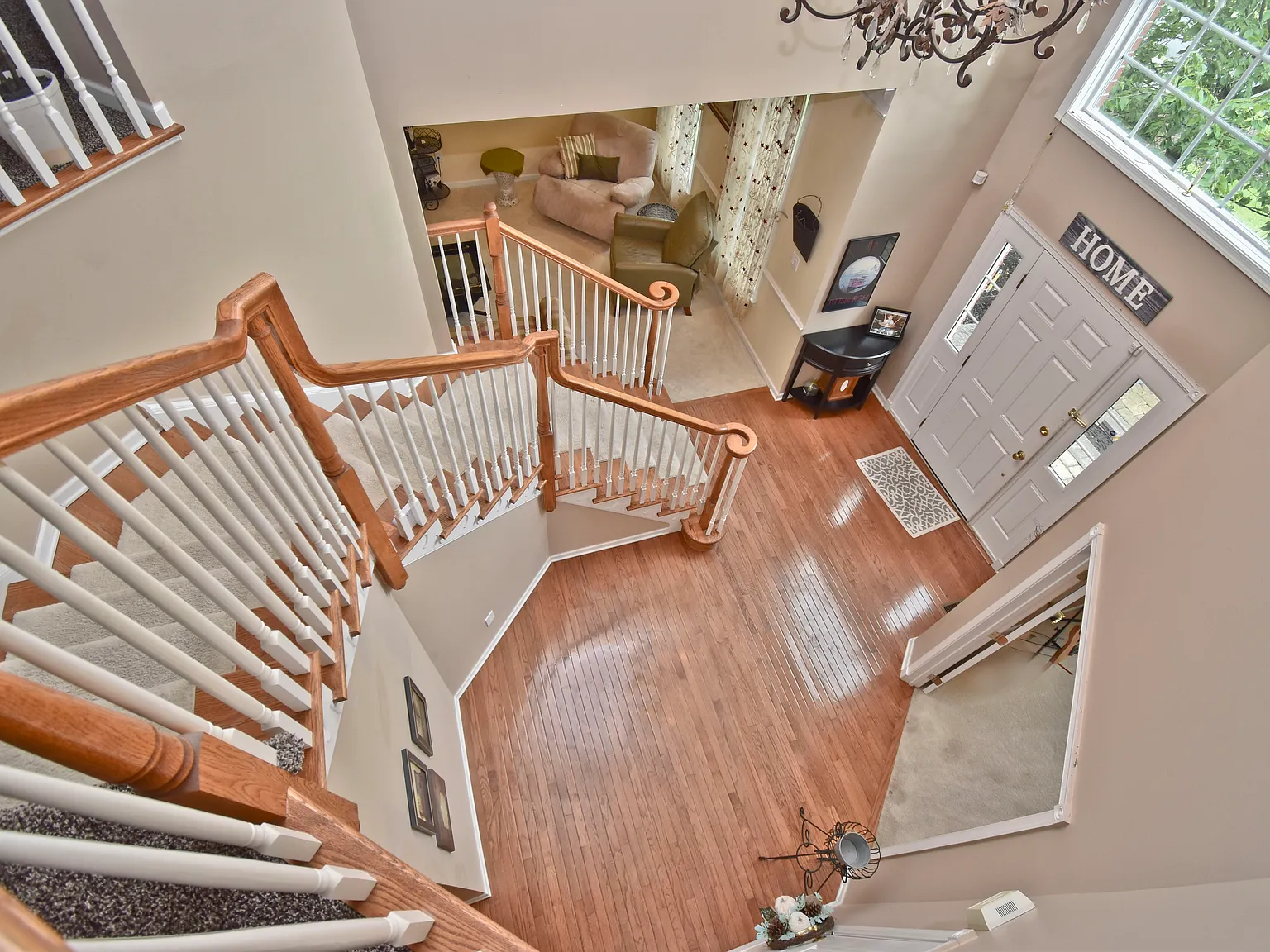 4 bed, 2.5 bath, 3723 sqft, $3,450 — Photo 2