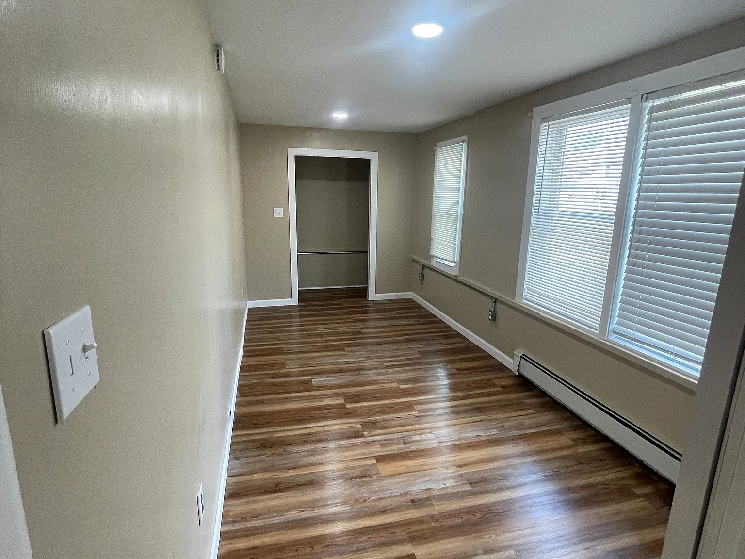 27 Whiting Rd — Photo 3