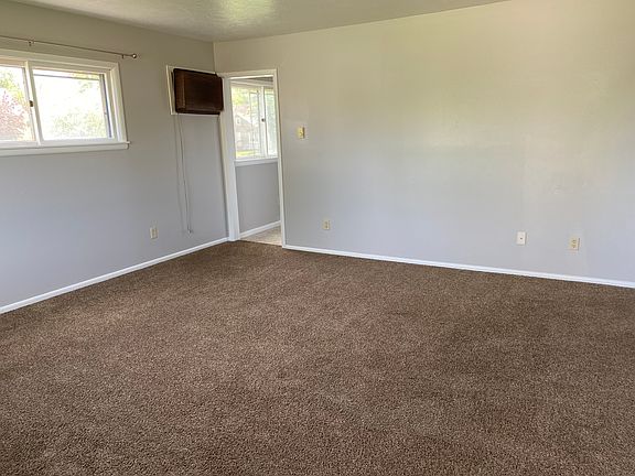 3rd image of 815 4th St SW #805