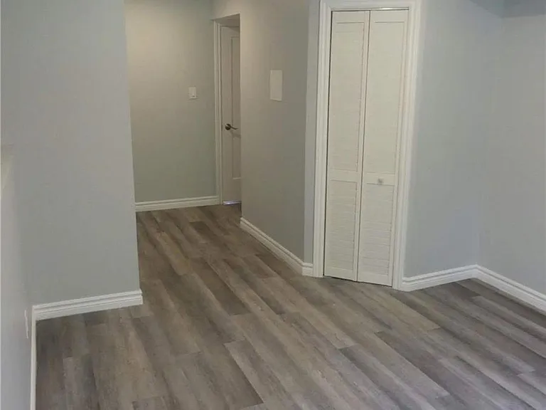 304 Edgehill Dr N — Photo 14