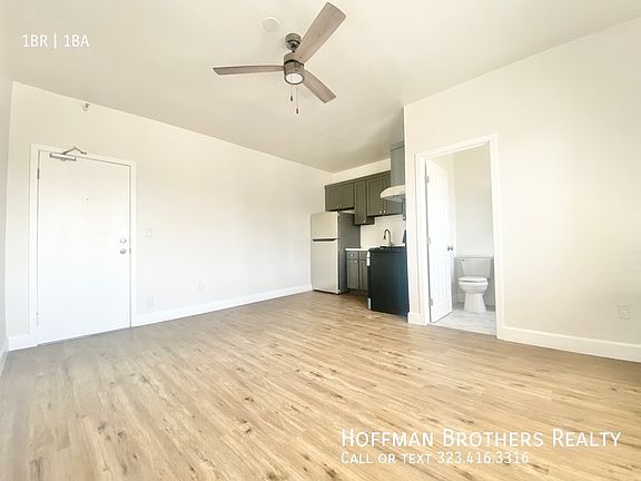 3rd image of 260 S Mariposa Ave APT 300