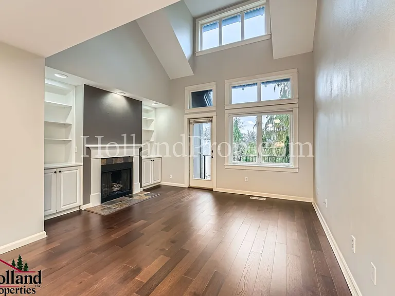 10250 NW Village Heights Dr — Photo 6