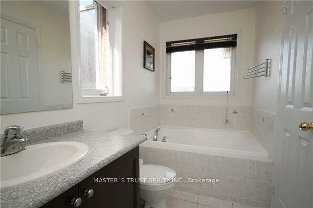15 Big Hill Cres — Photo 18