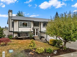 1322 S 235th Pl, Des Moines, WA 98198