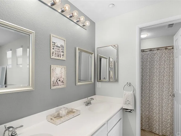 2944 Escala Cir — Photo 18