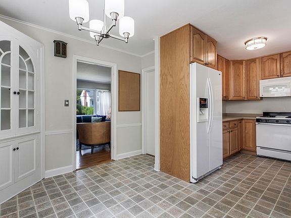 751 Forest Ave Larchmont NY-print-027-047-014-4200x2800-300dpi.jpg