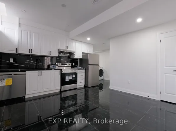 28 Elverton Cres #Basement, Brampton, ON L7A 4Z4