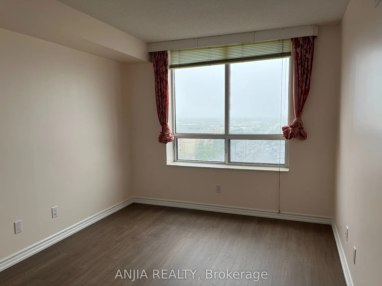 2 bed, $2,300 — Photo 2