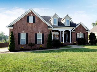 2403 Triangle Farm Rd, Chattanooga, TN 37421