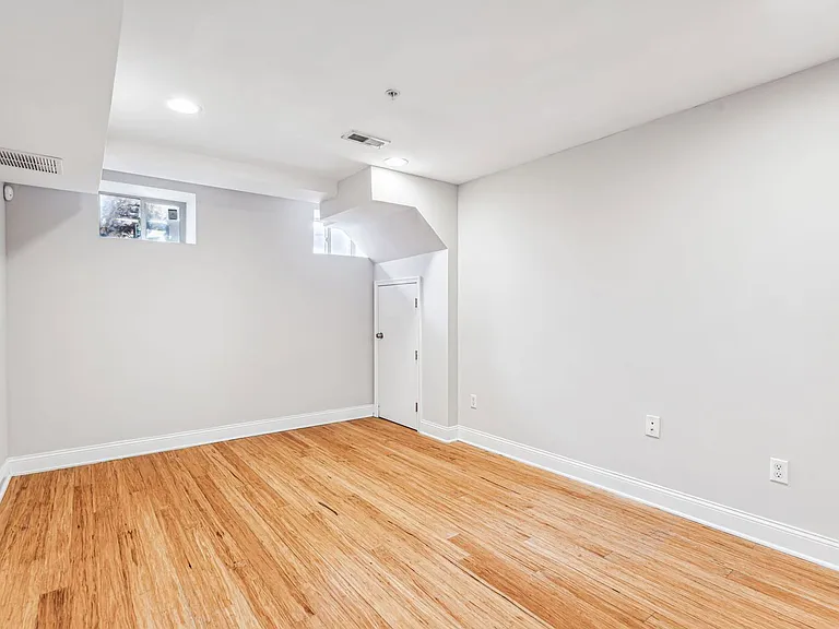 1633 Carpenter St #A — Photo 26