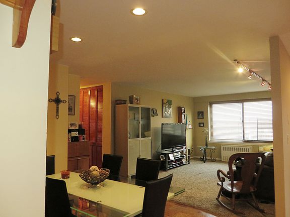 5th image of 25 Lake St APT 5D